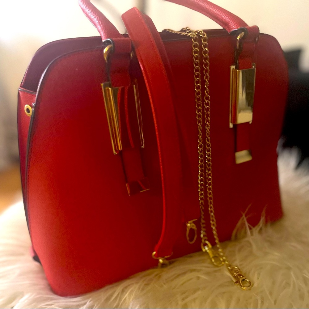 Red Aldo pocket book